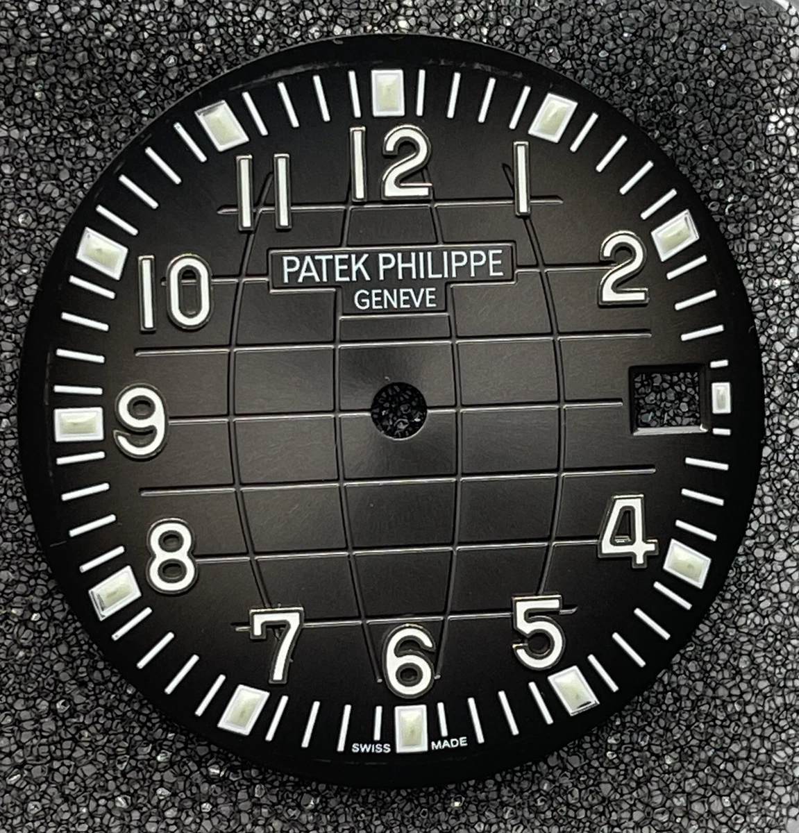 Patek Philippe Aquanaut 40mm Men s Dark Gray Dial 5167