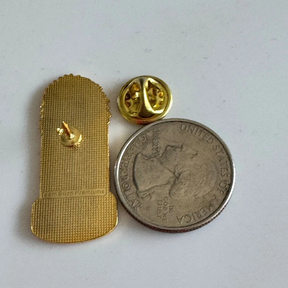 Arizona Diamondbacks 2002 Diamondbackers Pin – MLB Trophy Style Badge - Image 3 of 4