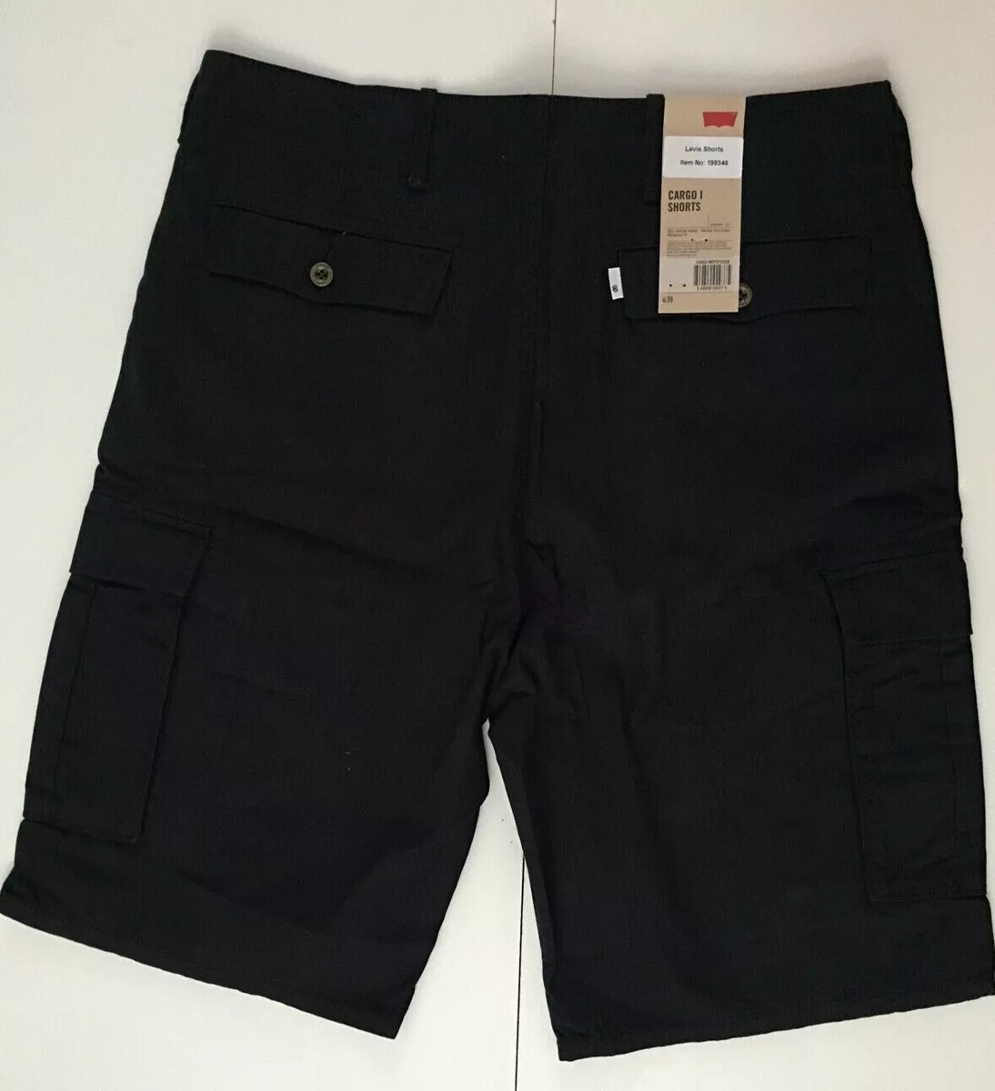 Levis knee top length shorts