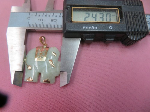Vintage 14k Solid Yellow Gold Green Jadeite Jade Elephant Pendant 6.17 Grams - Picture 6 of 7