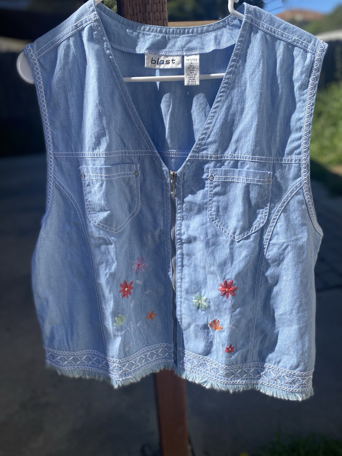 Blast Blue Floral Embroidered Zip Fringe Hem Women Petite Short Vest L vintage