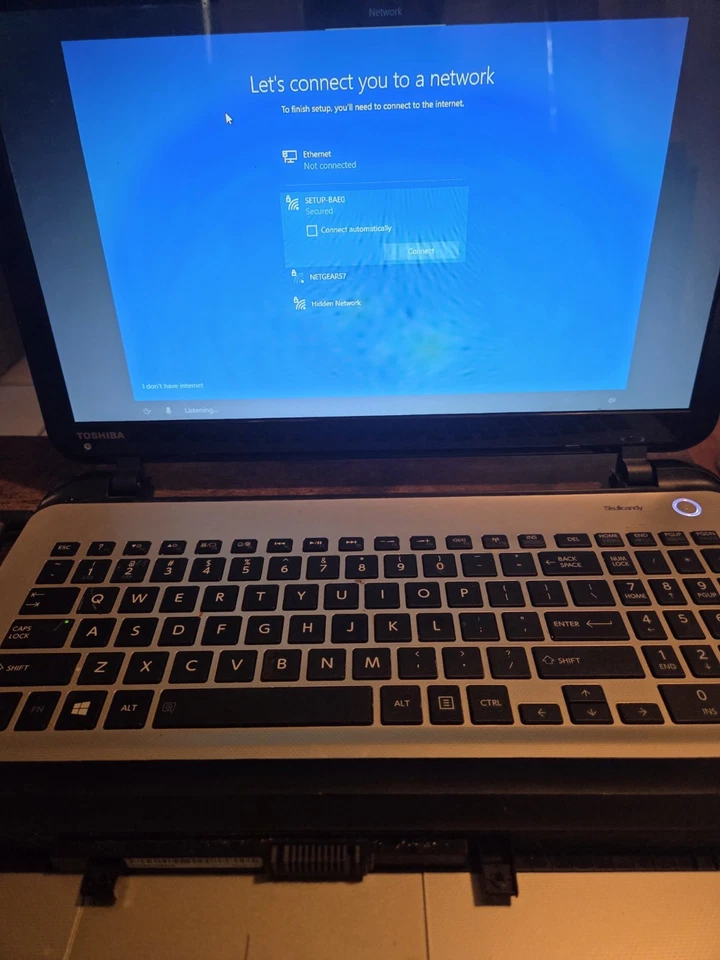 Toshiba Satellite L55-B5267 Intel i3-4025U 1.9GHz 6 GB Works Well Needs Battery - Image 3 of 4