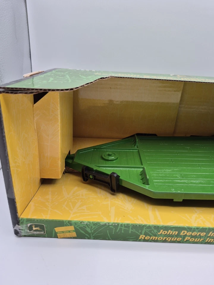 ERTL John Deere Implement Trailer 1/16 Scale Die-Cast #15204 2001 New Sealed - Image 2 of 4