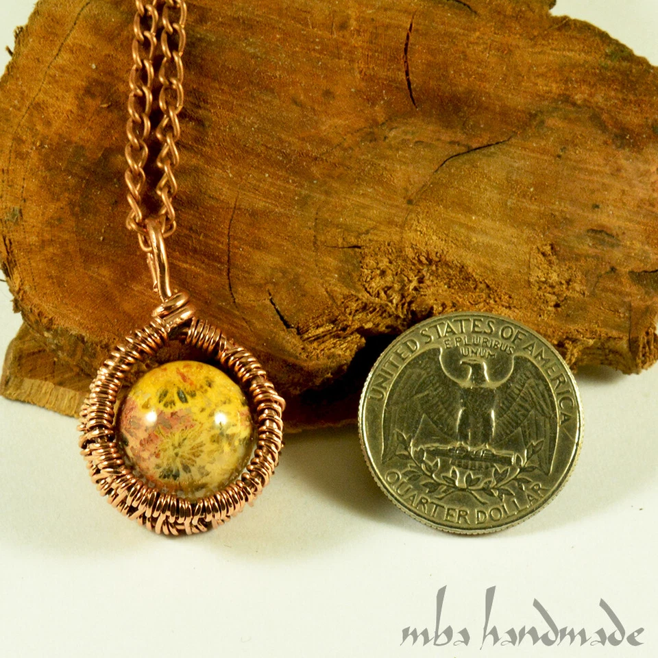 Colgante de cristal de coral fósil envuelto en alambre de cobre puro piedras preciosas auténticas Foto 2 de 4