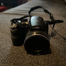 Fuji Fujifilm FinePix S4200 14MP Digital Camera w/24x Zoom 930