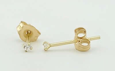 LAB-CREATED WHITE SAPHIRE SM OHRSTECKER 14K GELBGOLD - Neu mit Etikett
