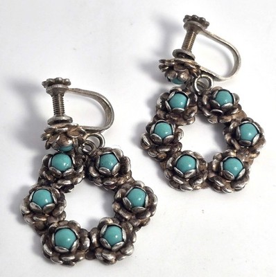 Zuni Snake Eyes petite point turquoise flower Sterling Silver screw back earring