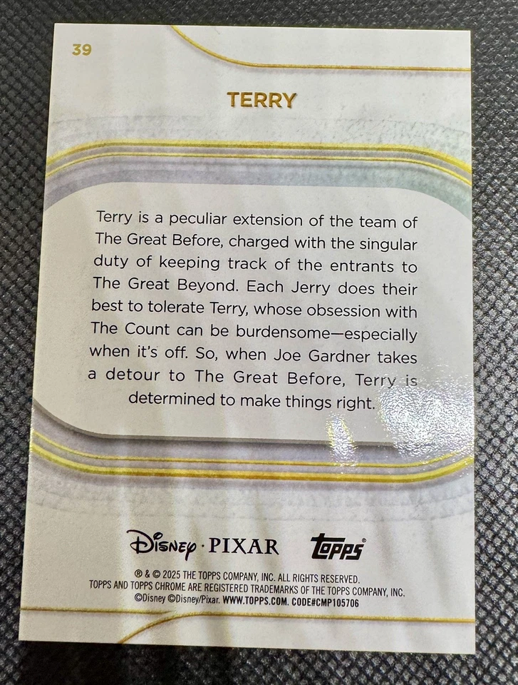 2025 TOPPS CHROME DISNEY Mickey Mouse Refractor /28 TERRY - Image 3 of 3