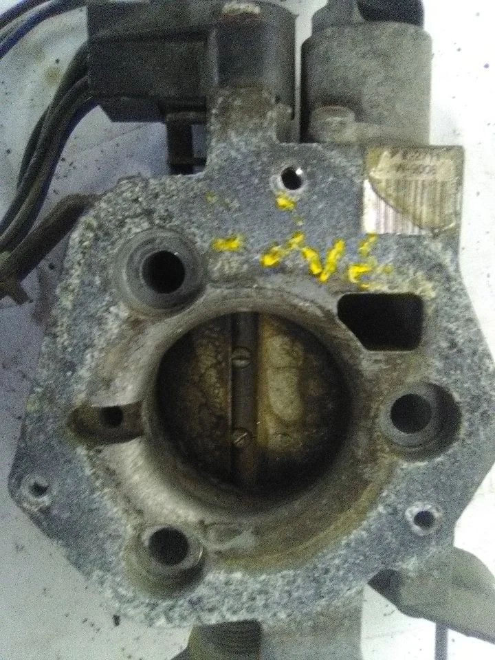 Корпус дроссельной заслонки 87-090 Jeep Cherokee 6-242 4,0 л автоматический  - Изображение 3 из 3