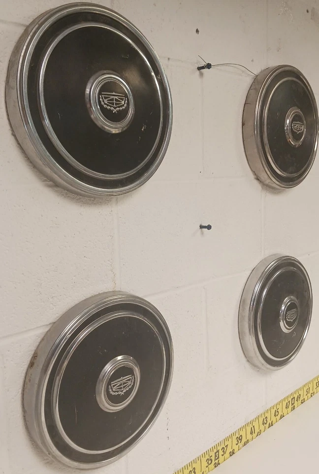 Juego de 4 tapacubos para platos para perros de 10,5" Mercury Montego/Ford Galaxie 1972-76 OEM (DD375) Foto 2 de 4