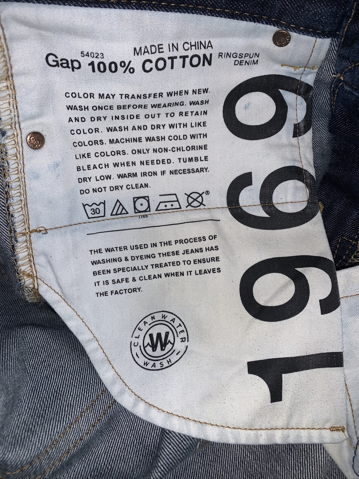 Mens Gap 1969 Standard Resin Jean Dark 