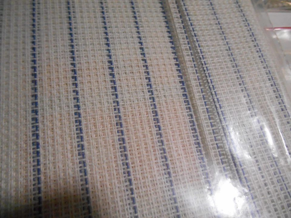 Lot of 5 Zweigart Waste Canvas Aida Cross Stitch Cloth 3 Piece 8.5CT - 6 X 7" - Image 3 of 3