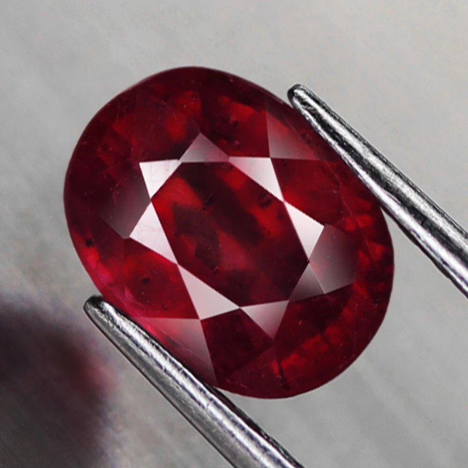 ES 1.83 ct. Rubí Natural Oval Rojo Madagascar - Imagen 3 de 3