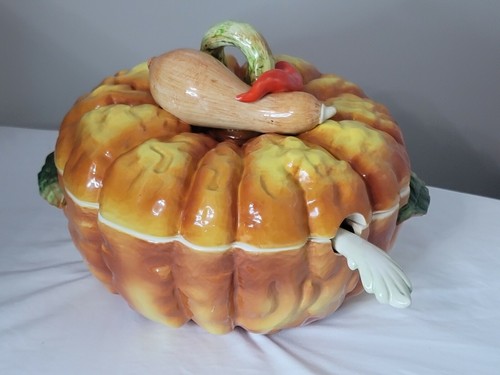 Majolica Pumpkin 3pc Soup Tureen Squash & Pepper On Lid w/ladle *2 chips* - Picture 1 of 12