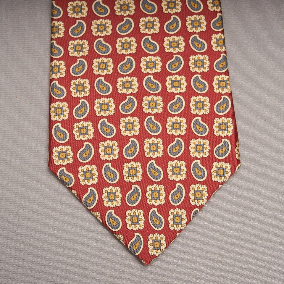 Corbata de seda Tommy Hilfiger roja dorada cachemira geométrica 4x57 Foto 3 de 4