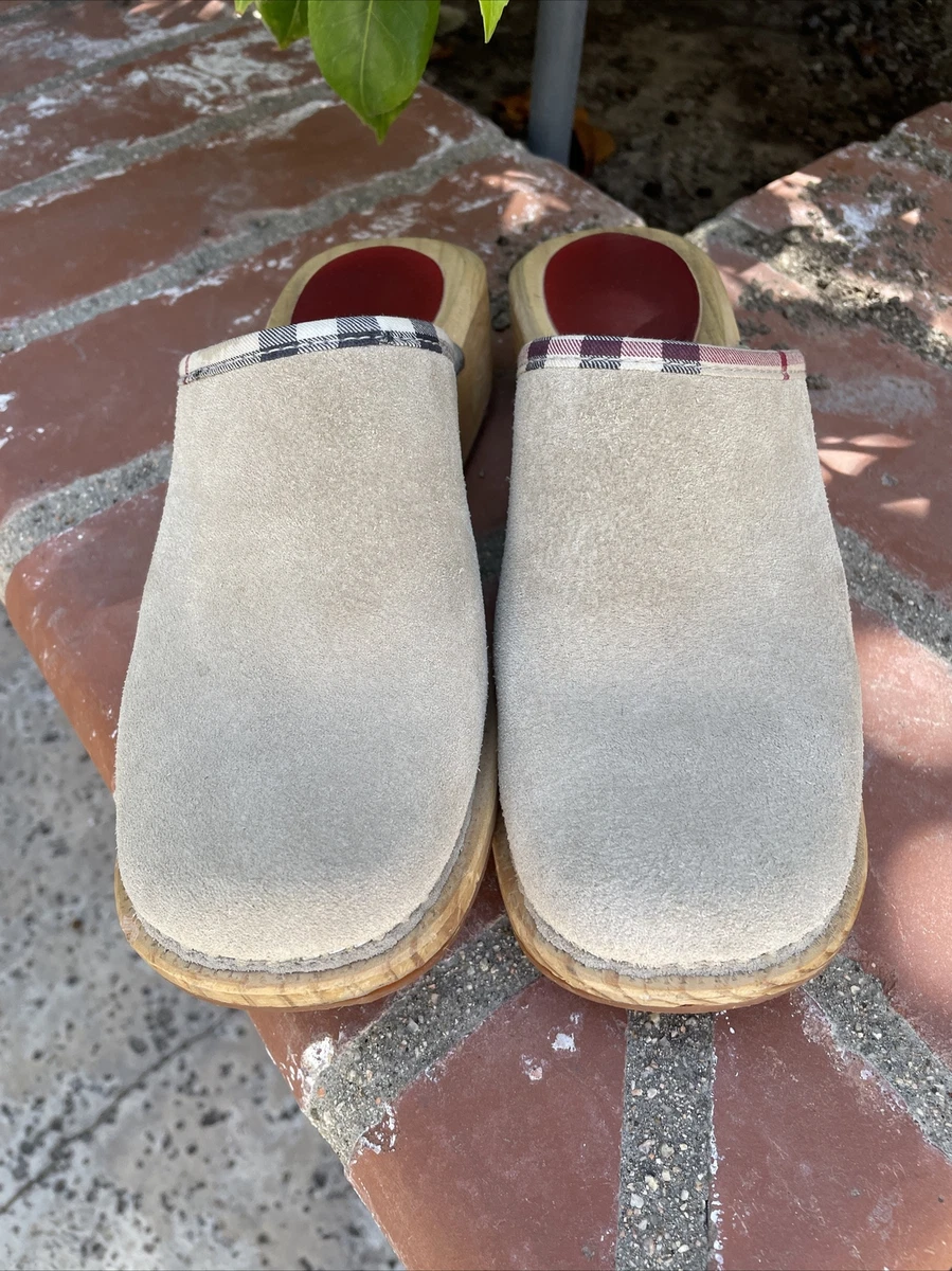 Burberry clogs 2024