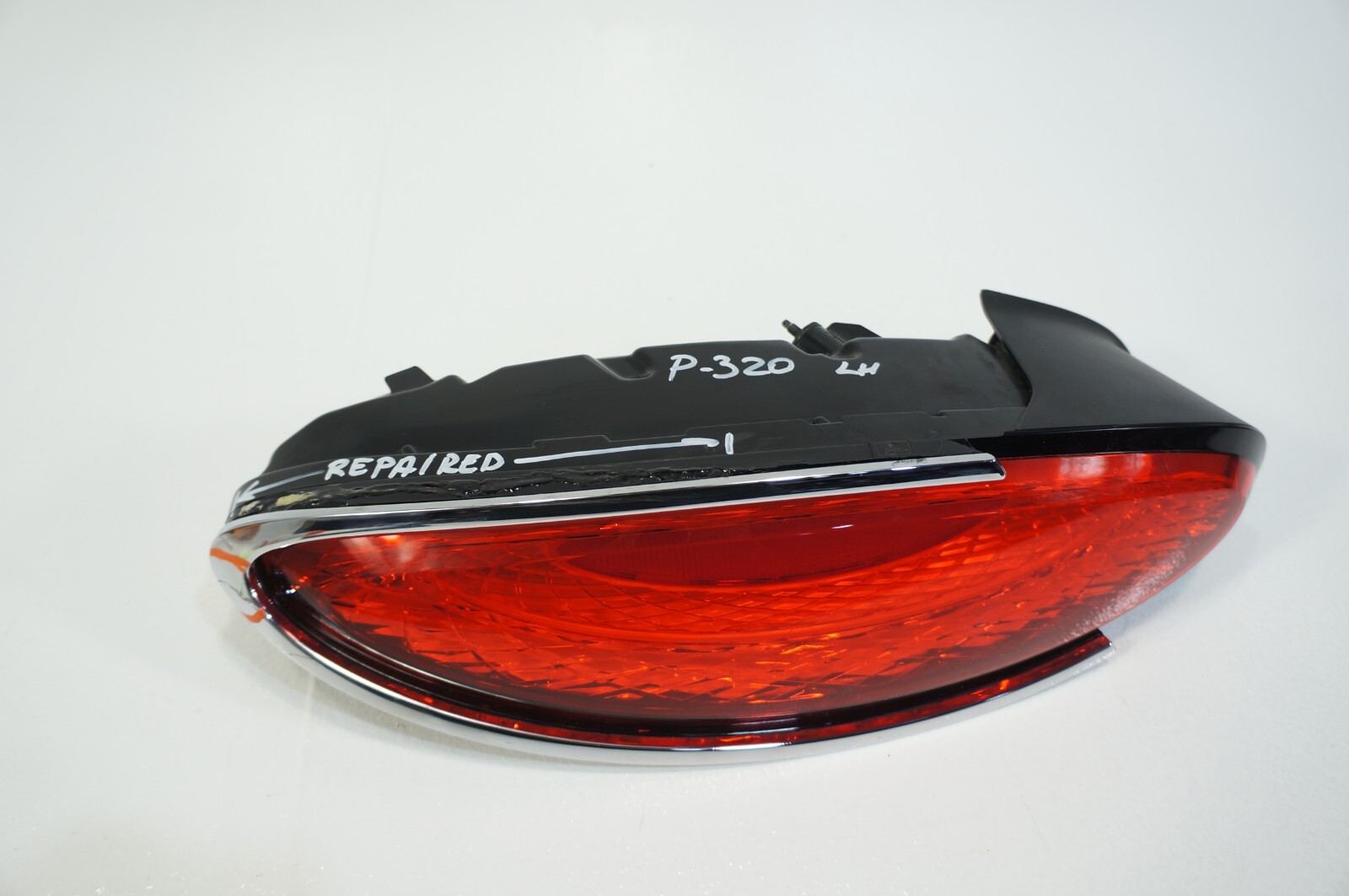 **DAMAGED*** 19-2023 BENTLEY GT GTC III 3 LEFT DRIVER SIDE tail light 3SD945095