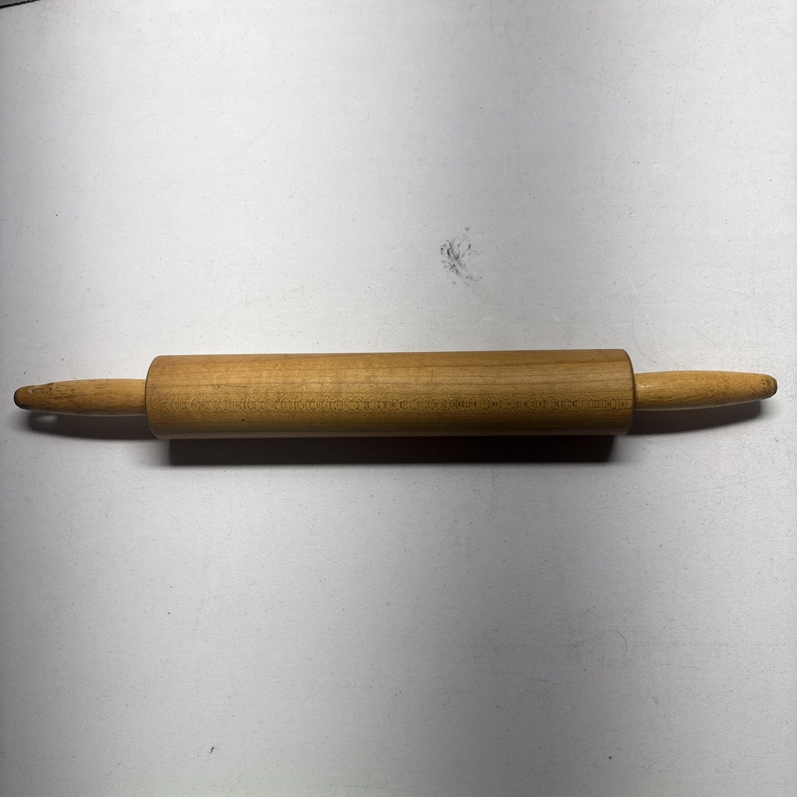 Vintage 17.25" Wooden Figured Maple Rolling Pin Baking Pie Dough