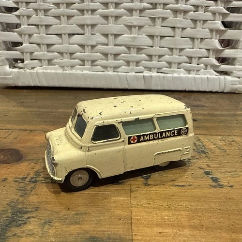 VINTAGE CORGI TOYS # 412 BEDFORD UTILICON AMBULANCE DIECAST CAR VAN 1957
