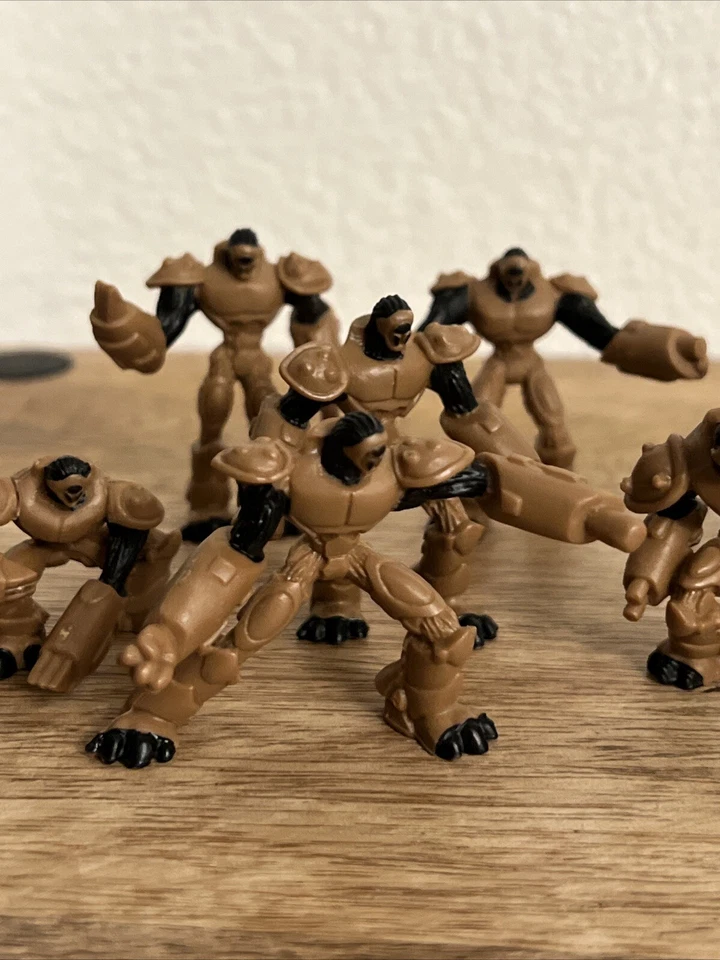 Rumble Wars Cyber Trooper Alien Soldiers Set Of 8 1.5”-2 Action Figure Toys - Image 4 of 4