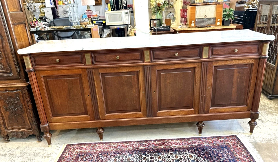 Aparador/buffet francés Luis XVI con tapa de mármol de madera de caoba Foto 2 de 4