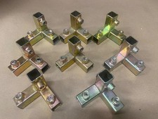 Modern Studio Equipment 3-Way Corners for 3/4" Stock