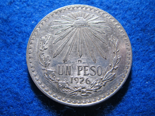 1926 Mexico Silver Peso - Lustrous XF/AU - Lightly Cleaned - Afbeelding 2 van 2