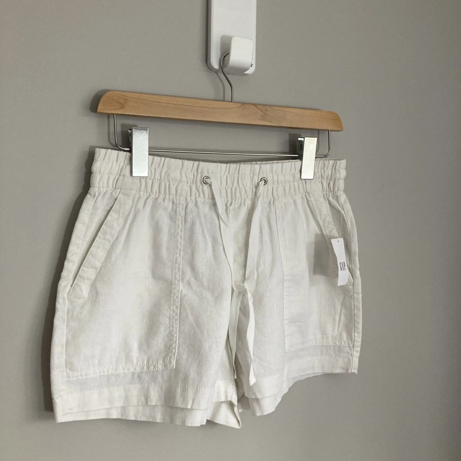 Womens Linen Blend Shorts XS Gap White Resort Holiday Elastic Pull On
Opens in a new window or tab