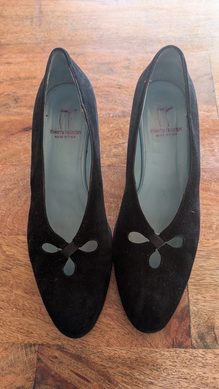 Thierry Rabotin Italian Black Suede Leather Pumps Size 41 Triangular Heel #030