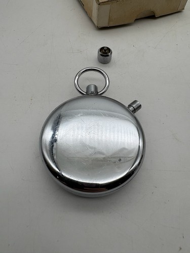 Vintage Swiss-made Mechanical Stopwatch w Box - Picture 5 of 6