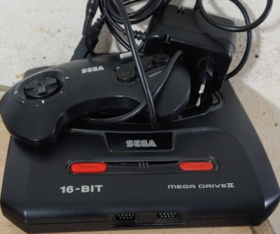 Sega Mega Drive II 16-bit Video Game System Konsole (complete and fully working)