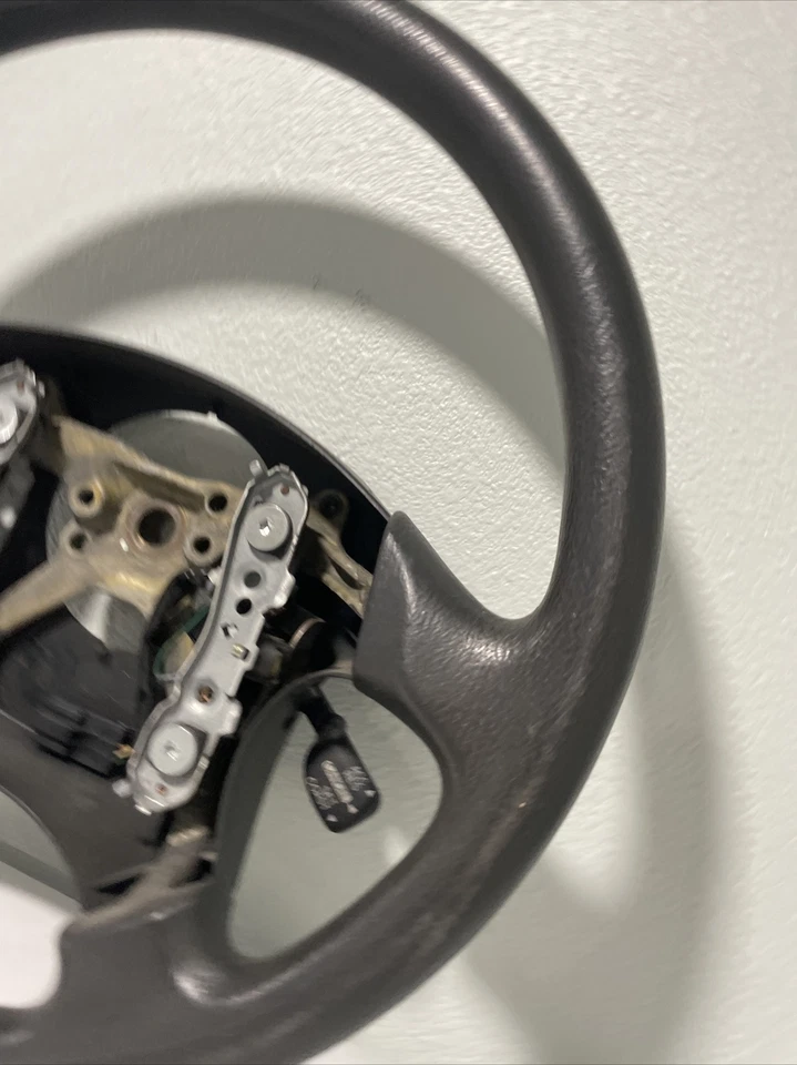 Volante Subaru Legacy Outback 2001 2002 2003 2004 con control de crucero Foto 3 de 4