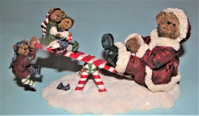 Boyds Bears ''Santa Bear w Jingle, Jangle & Joe'' #228439 Christmas teeter-totter 