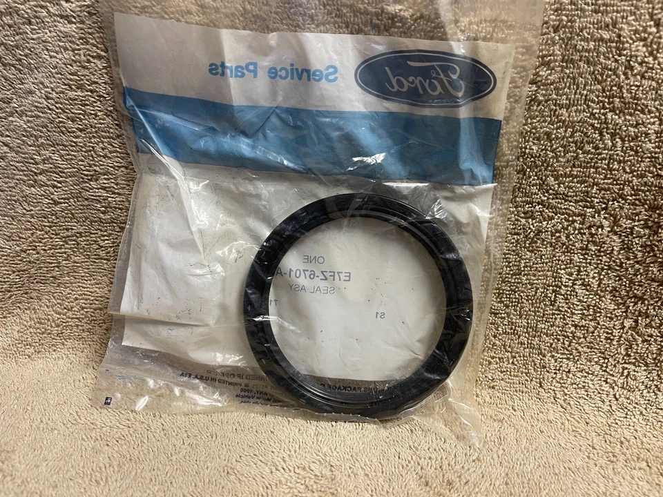 Nuevo de Lote Antiguo Ford E7Fz-6701-A 1985-1989 Escort Exp Mercury Lynx LN7 CIGÜEÑAL SELLO DE ACEITE Foto 3 de 4