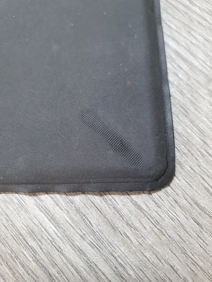 Microsoft Surface Pro 4 12.3" M3-6Y30 @ 0.9GHz 4GB RAM 128GB SSD Grade C EJ1102 - Image 3 of 4