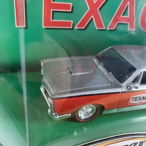 1:43 MATCHBOX COLLECTIBLES 2000 TEXACO 1967 PONTIAC GTO MUSCLE CAR DIE CAST - Picture 7 of 9