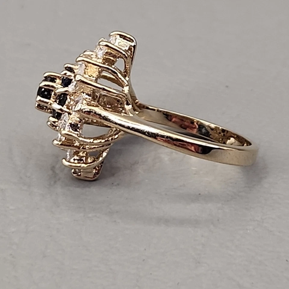 Anillo Zafiro Azul Circonita Cúbica Relleno de Oro Talla 7 Foto 3 de 4