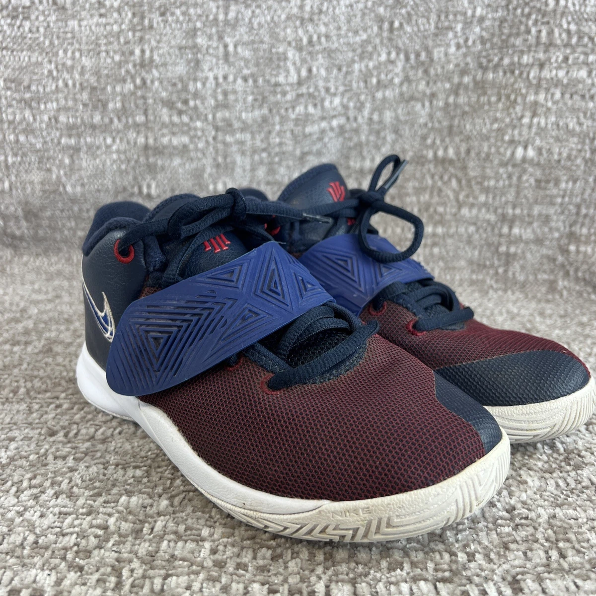 Kyrie flytrap low cut hotsell
