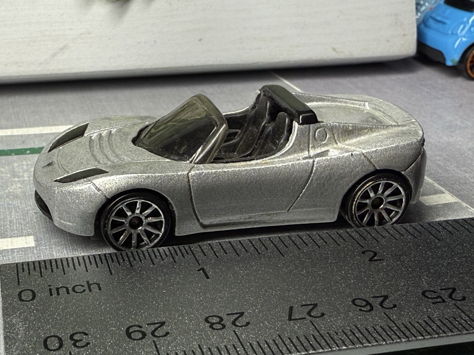 Hot Wheels 2008 Silver Tesla Roadster Mattel. Edition. Car 1/64.