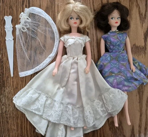 VINTAGE TRESSY DOLLS IN HANDMADE WEDDING GOWN &  VEIL &DRESS 1963 W/PLASTIC KEY 