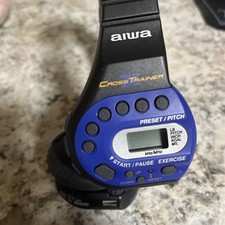 Aiwa HR-SP75 Cross Trainer Battery Powered Headphones Radio Super Bass FM-works