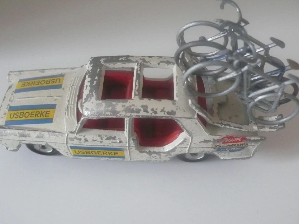 Peugeot 404 USBOERKE vintage Tour de France cycliste l'Equipe TDF - Photo 4/4