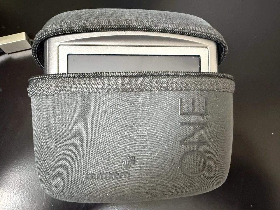 TomTom One 3rd Edition 1GB Navigation GPS System Unit Auto EXTRAS TESTED WORKS ! - Image 4 of 4