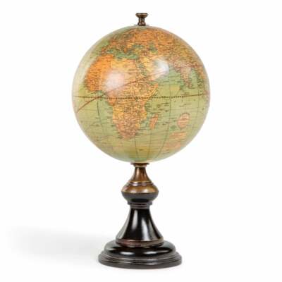 Versailles Tabletop World Globe