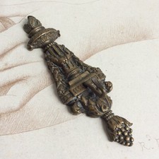 Ancien Crochet à Tableau en Bronze Urne Antique XIXème