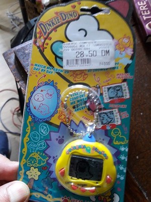  Original Rakuraku Dinokun Dinkie Dino Elektronische Virtual Haustier gelb NEU