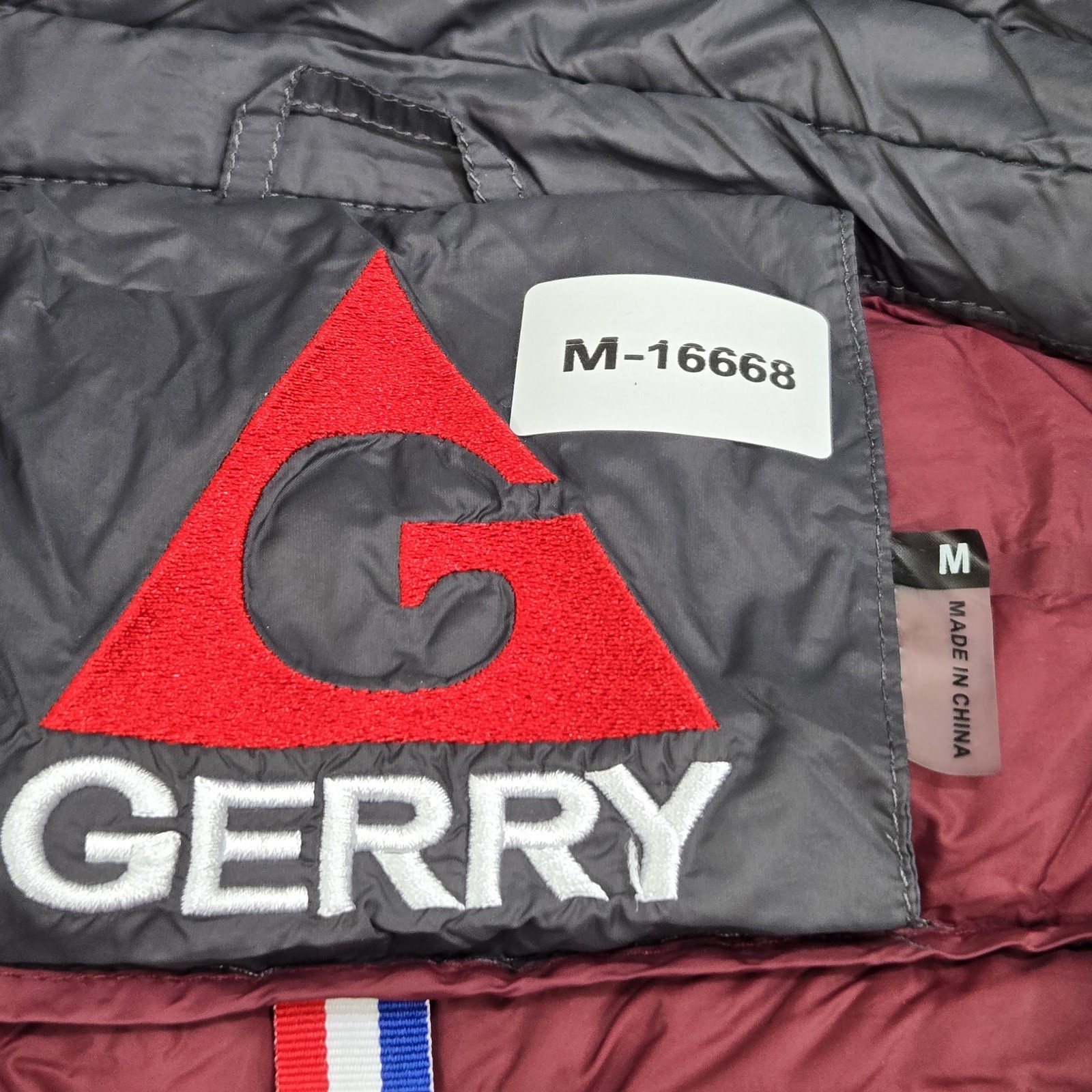 Gerry Men Jacket M Gray Nylon Polyester Logo Embr… - image 2