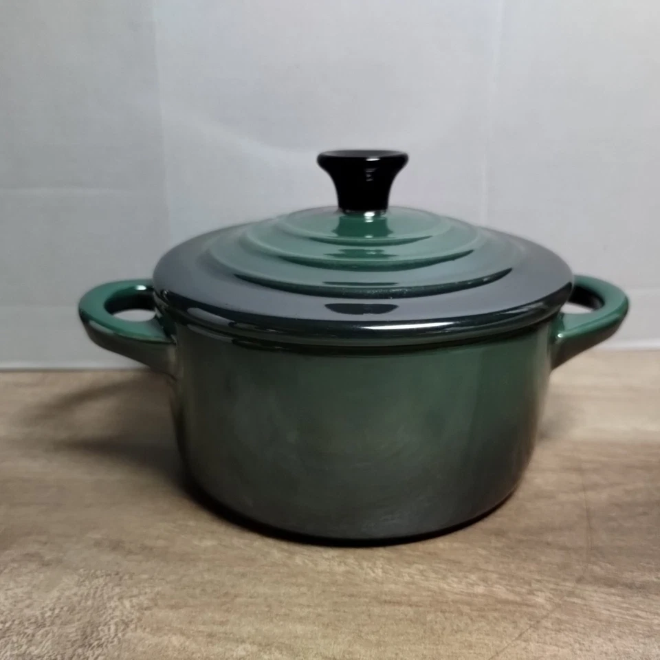Le Creuset Petite Round Casserole 8oz Mini Cocotte Ombre Green Black Handle READ - Image 4 of 4