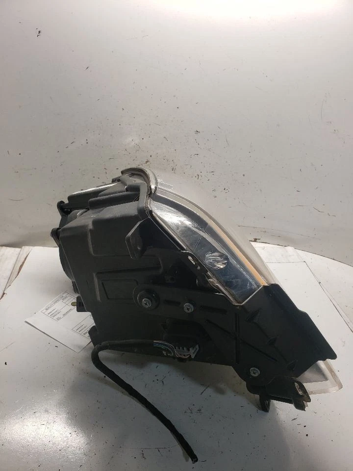 Passenger Right Headlight Coupe Base Halogen Fits 08-14 CTS 1356127 - Image 4 of 4