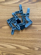 Prime-Line 3/4 In x 7/16 In Plastic Screen Frame Corner, Gray (8-Count) PL7724